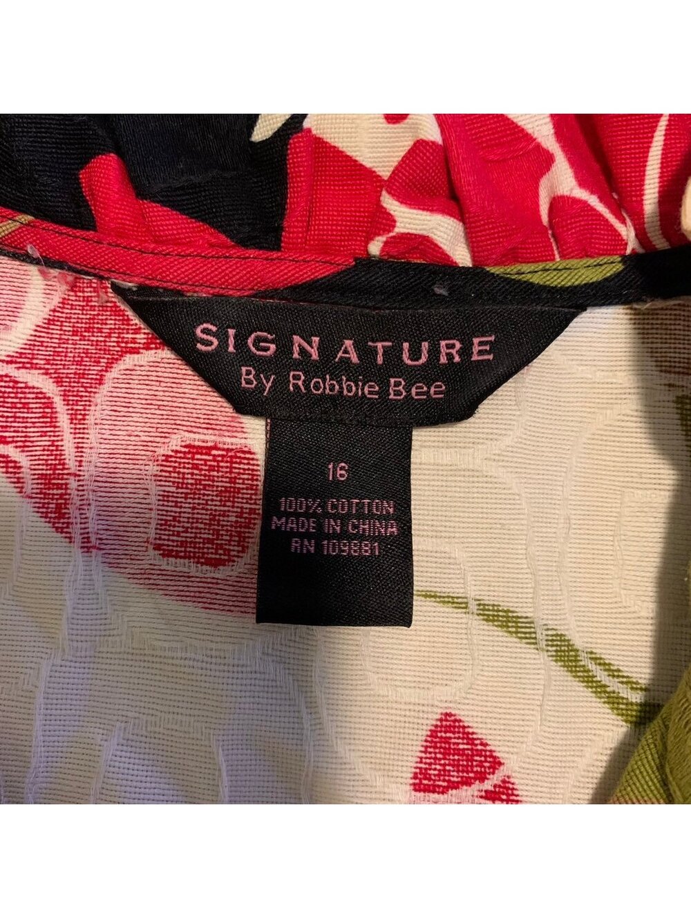 SIGNATURE by ROBBIE BEE Women's Floral Dress, Size 16 Red, Green And Black.  The - Picture 7 of 9